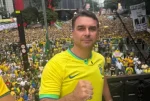 Flavio-Bolsonaro-colete-balas-Av-Paulista-